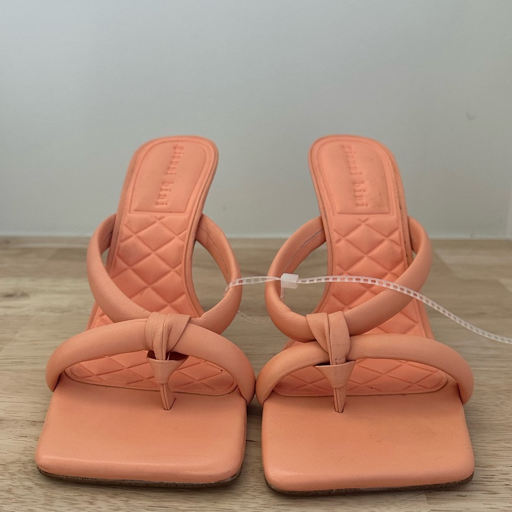 Gianni Bini Peach Heels